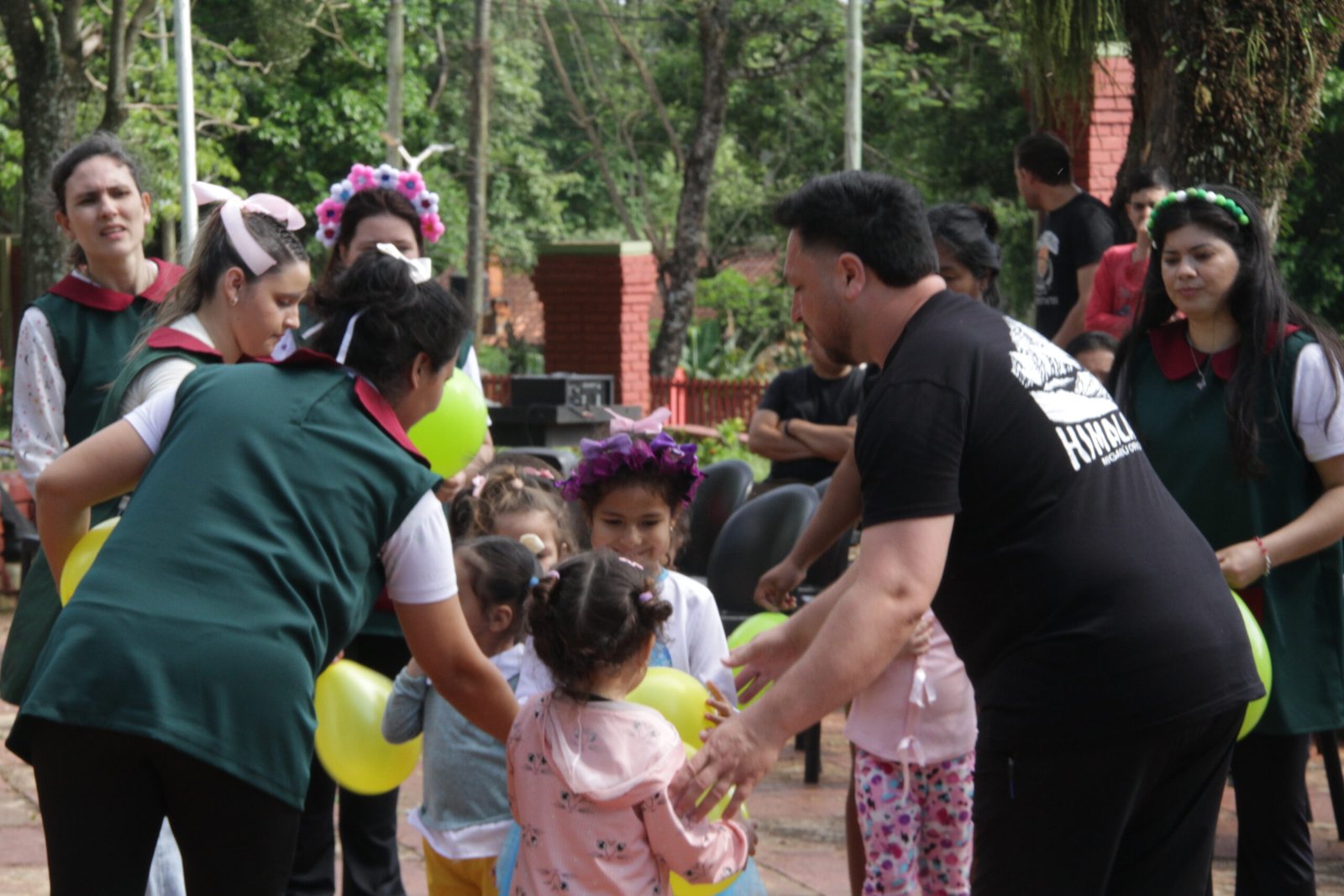 Apertura y rondas comunitarias